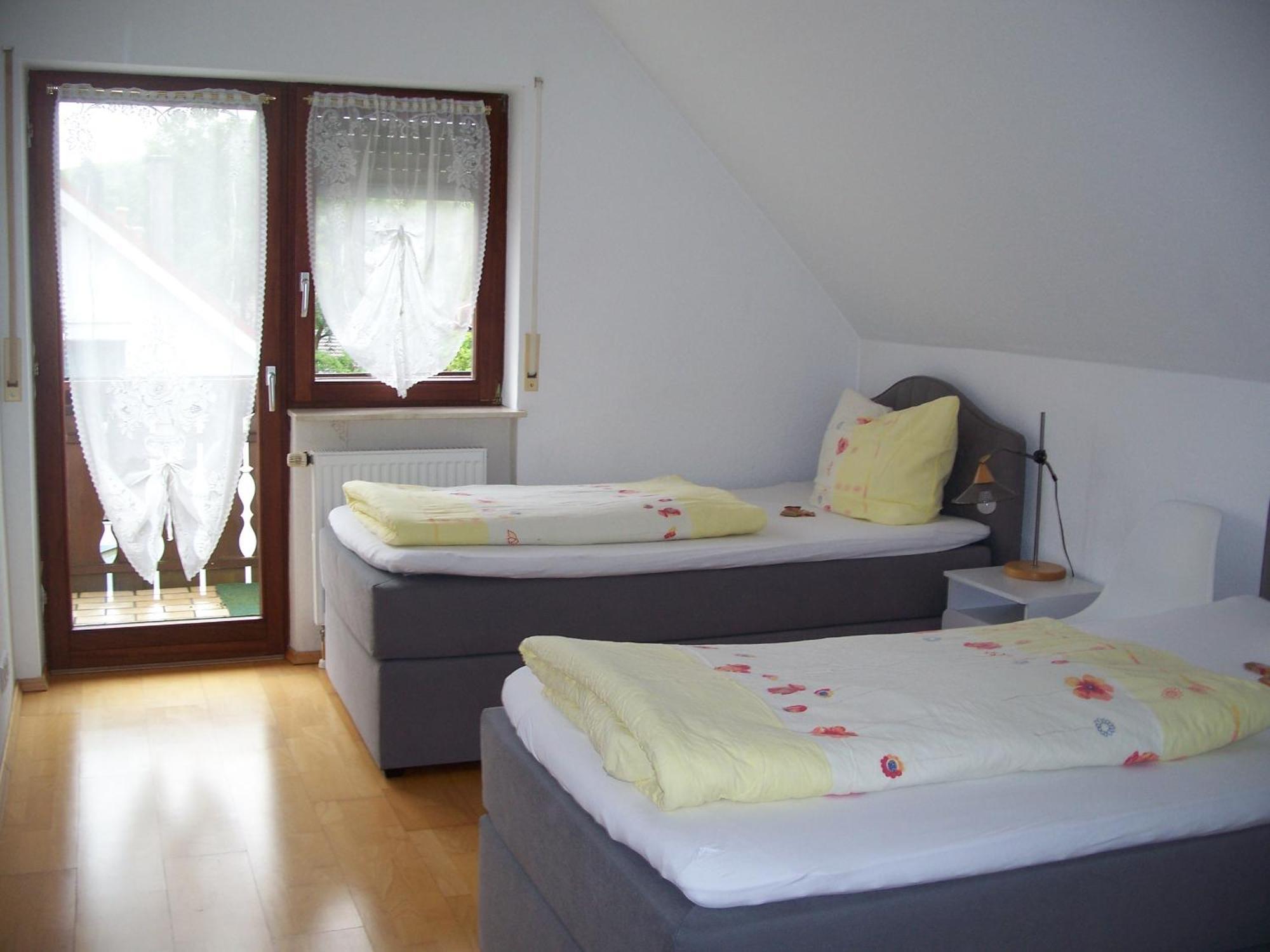 Ferienwohnung Serr เลาฟ์ ภายนอก รูปภาพ