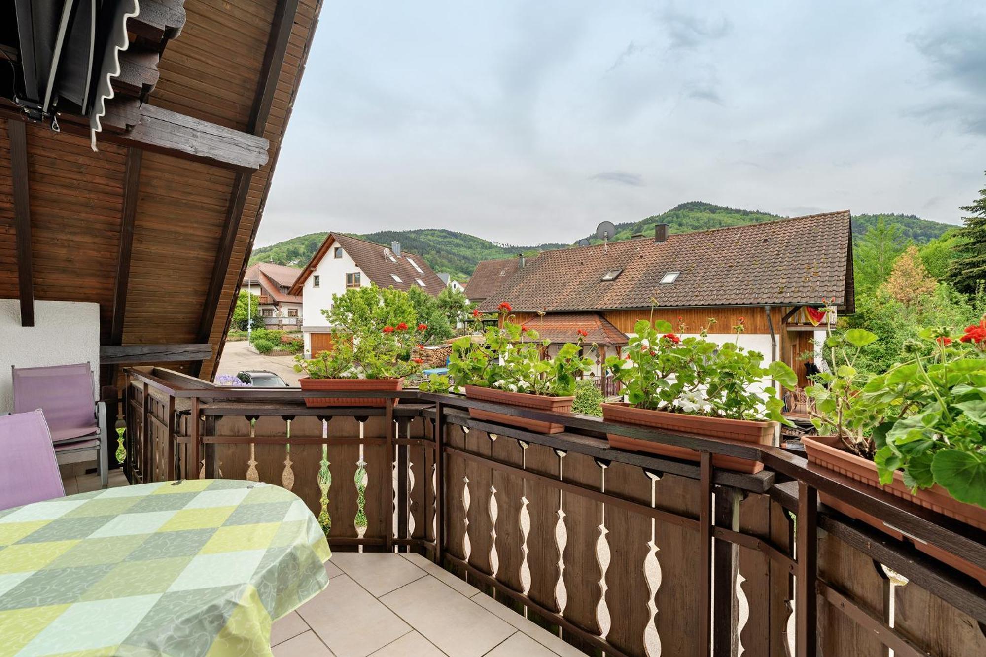 Ferienwohnung Serr เลาฟ์ ภายนอก รูปภาพ