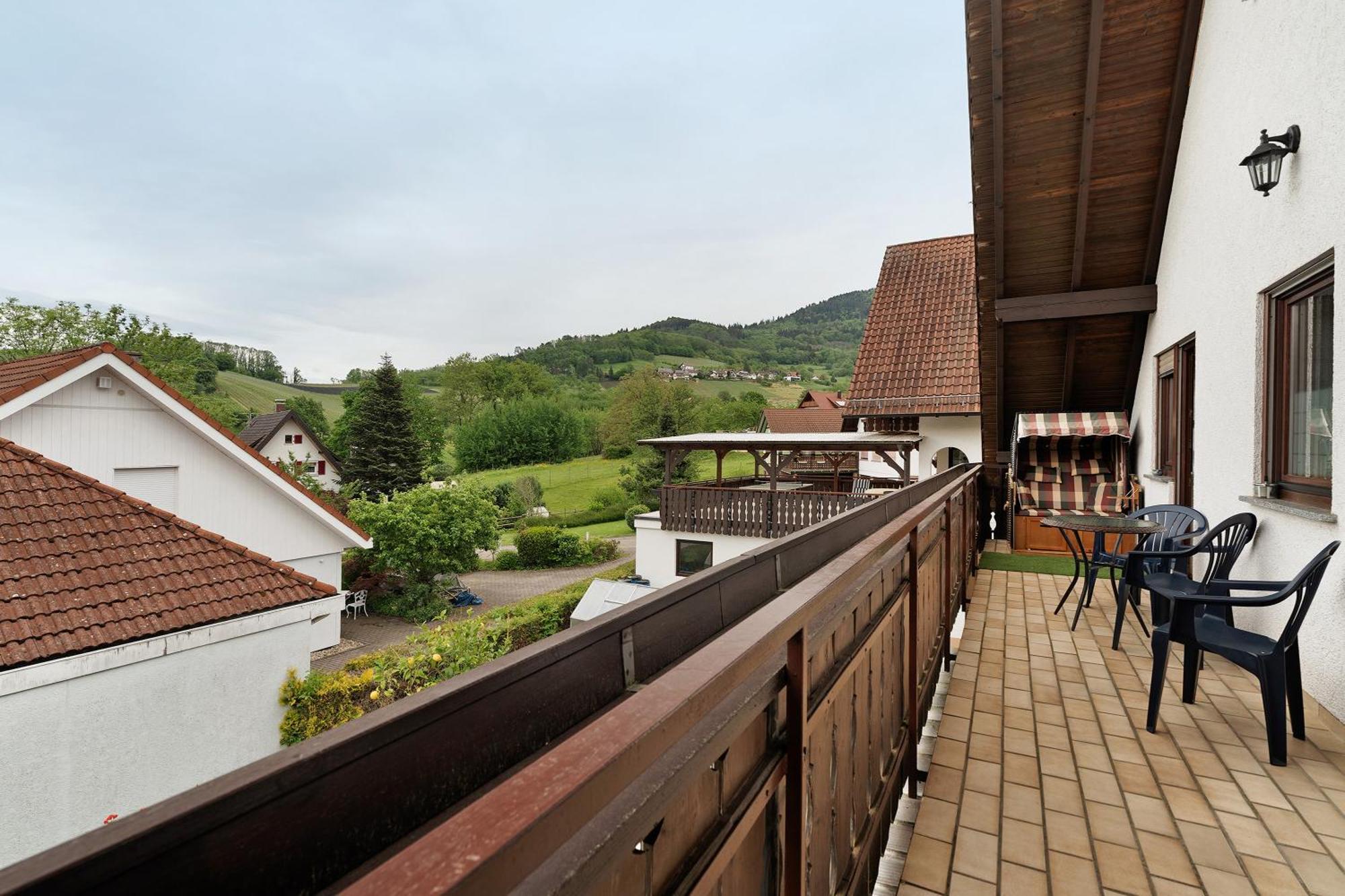 Ferienwohnung Serr เลาฟ์ ภายนอก รูปภาพ