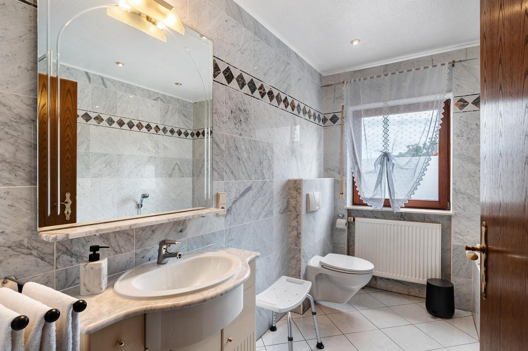 Ferienwohnung Serr เลาฟ์ ภายนอก รูปภาพ